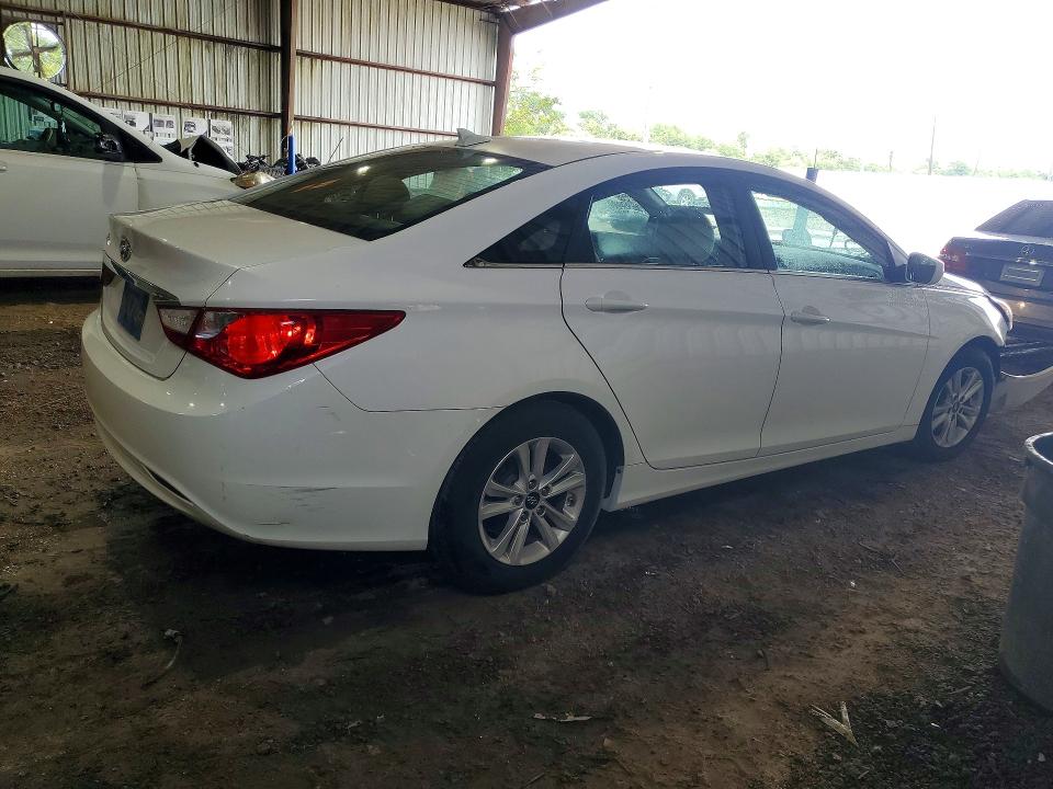 57223946 :رقم المزاد ، 5NPEB4ACXDH737330 vin ، 2013 Hyundai Sonata مزاد بيع