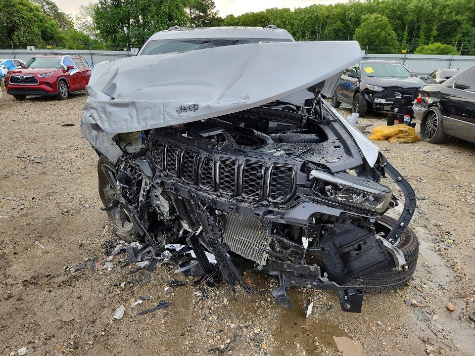57315036 :رقم المزاد ، 1C4RJKBG6S8631978 vin ، 2025 Jeep Grand Cherokee مزاد بيع