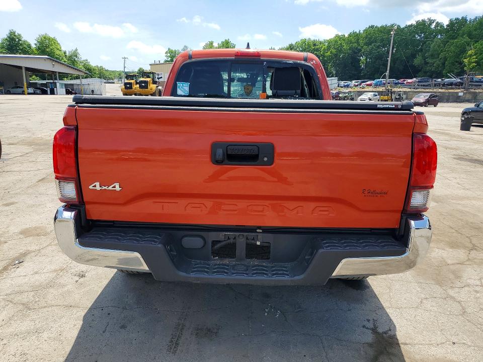 2018 Toyota Tacoma მანქანა იყიდება აუქციონზე, vin: 5TFSX5ENXJX062472, აუქციონის ნომერი: 57158506