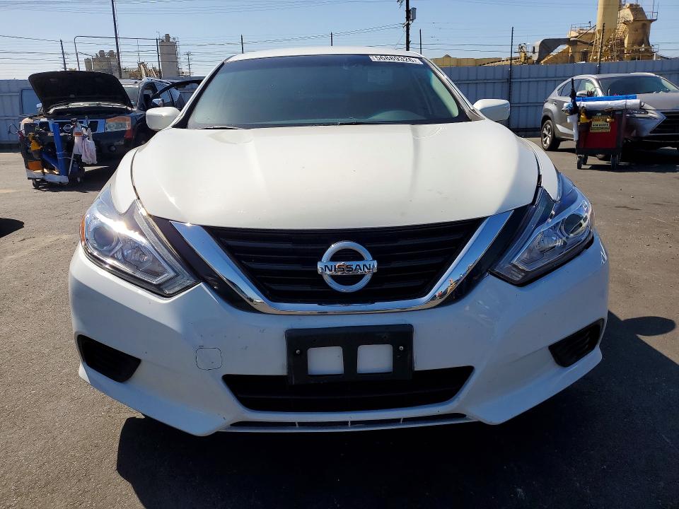 2018 Nissan Altima მანქანა იყიდება აუქციონზე, vin: 1N4AL3AP4JC209269, აუქციონის ნომერი: 56889326