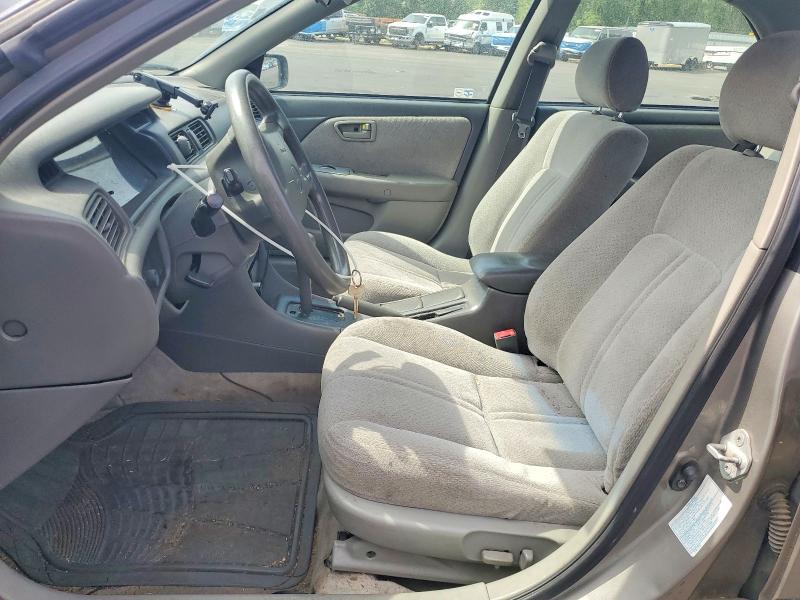 58484556 :رقم المزاد ، 4T1BF22K51U126121 vin ، 2001 Toyota Camry مزاد بيع