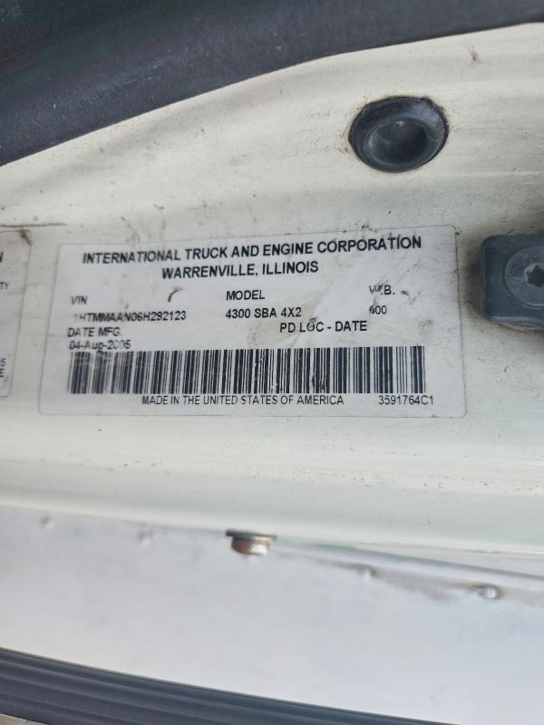 57232666 :رقم المزاد ، 1HTMMAAN06H292123 vin ، 2006 International 4000 مزاد بيع