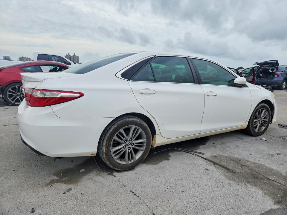 2015 Toyota Camry მანქანა იყიდება აუქციონზე, vin: 4T1BF1FK2FU064219, აუქციონის ნომერი: 58281066