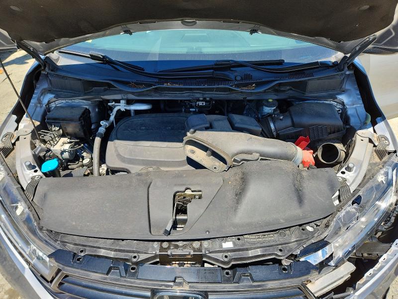 58581876 :رقم المزاد ، 5FNRL6H22MB001049 vin ، 2021 Honda Odyssey مزاد بيع