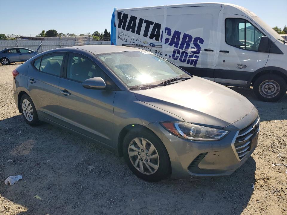 58452656 :رقم المزاد ، 5NPD74LF0JH334246 vin ، 2018 Hyundai Elantra مزاد بيع