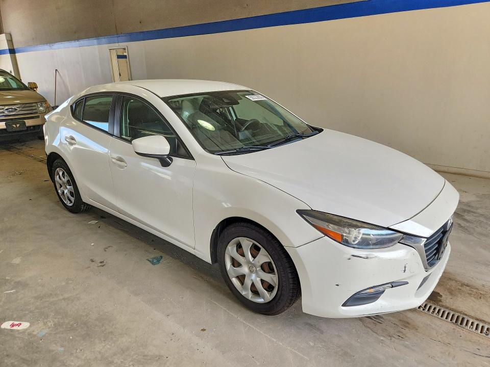 56322856 :رقم المزاد ، 3MZBN1U71JM209198 vin ، 2018 Mazda 3 مزاد بيع