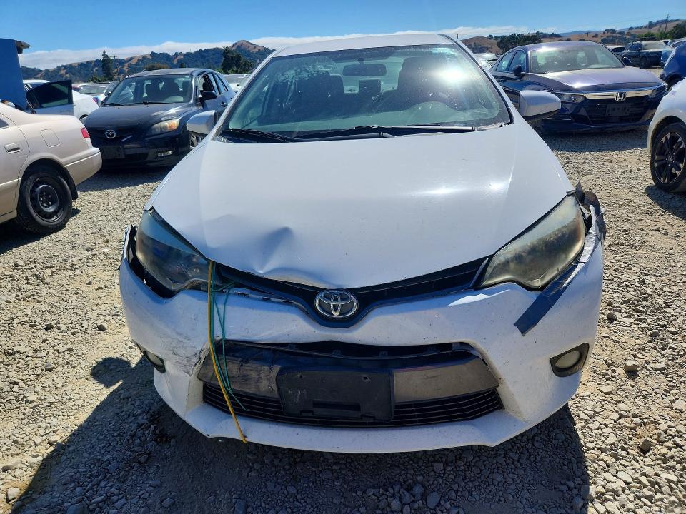 Продажа на аукционе авто 2015 Toyota Corolla, vin: 2T1BURHE5FC385801, номер лота: 57901386