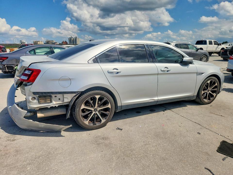 57045046 :رقم المزاد ، 1FAHP2E87FG174887 vin ، 2015 Ford Taurus مزاد بيع