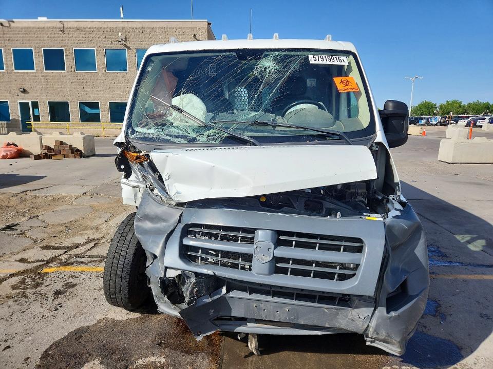 57919916 :رقم المزاد ، 3C6TRVAG1HE536073 vin ، 2017 Ram Promaster 1500 مزاد بيع