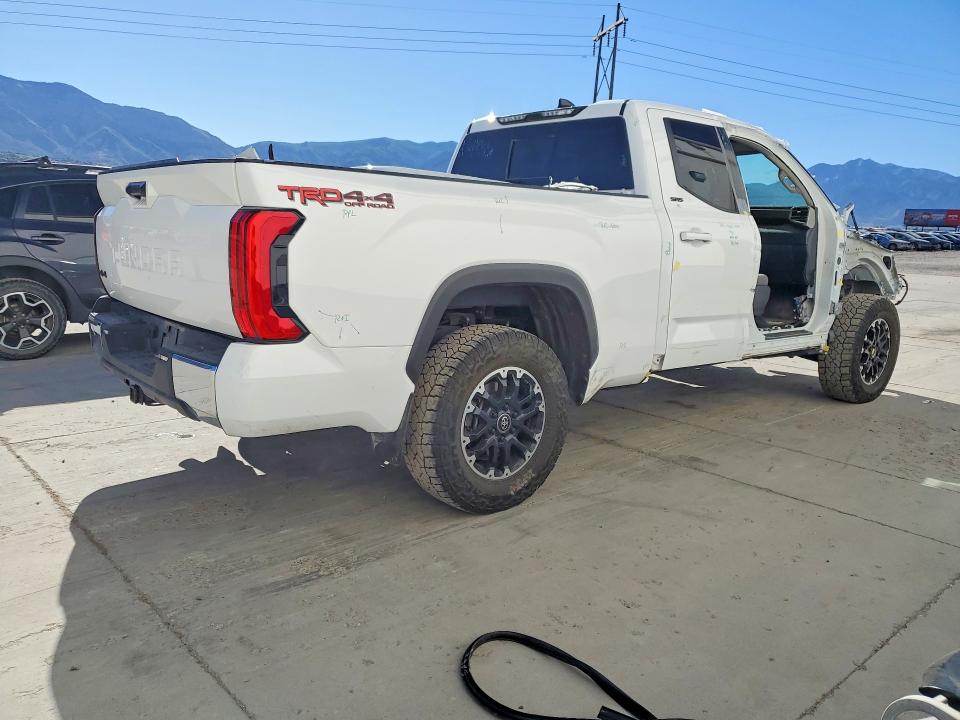 Продаж на аукціоні авто 2023 Toyota Tundra, vin: 5TFLA5DA9PX126742, номер лоту: 57031886