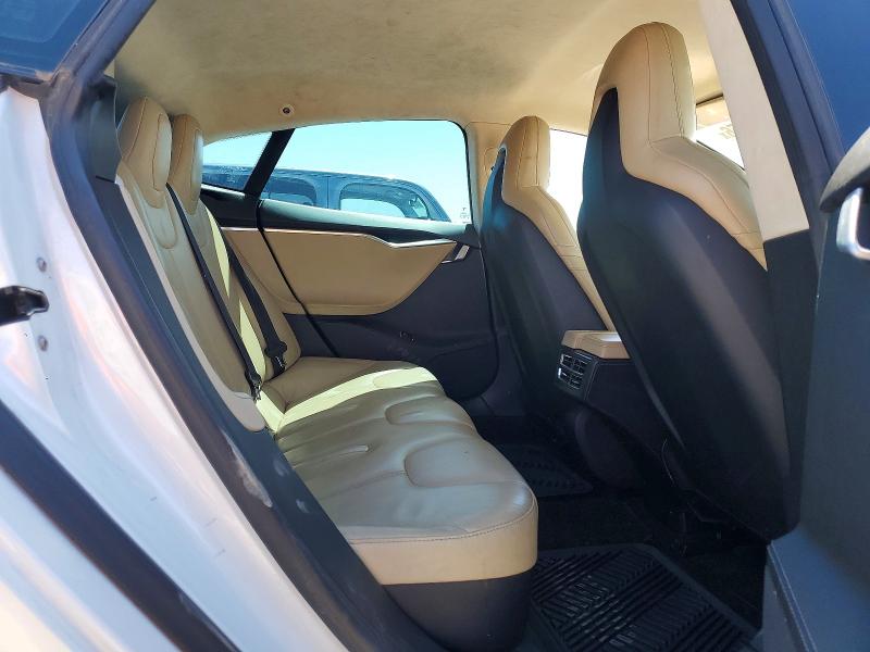 58409456 :رقم المزاد ، 5YJSA1E13FF114100 vin ، 2015 Tesla Model S مزاد بيع