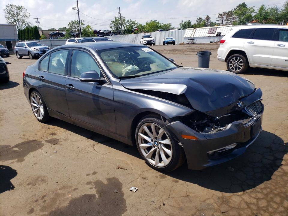 2013 Bmw 335 მანქანა იყიდება აუქციონზე, vin: WBA3B9C53DF586373, აუქციონის ნომერი: 57581166