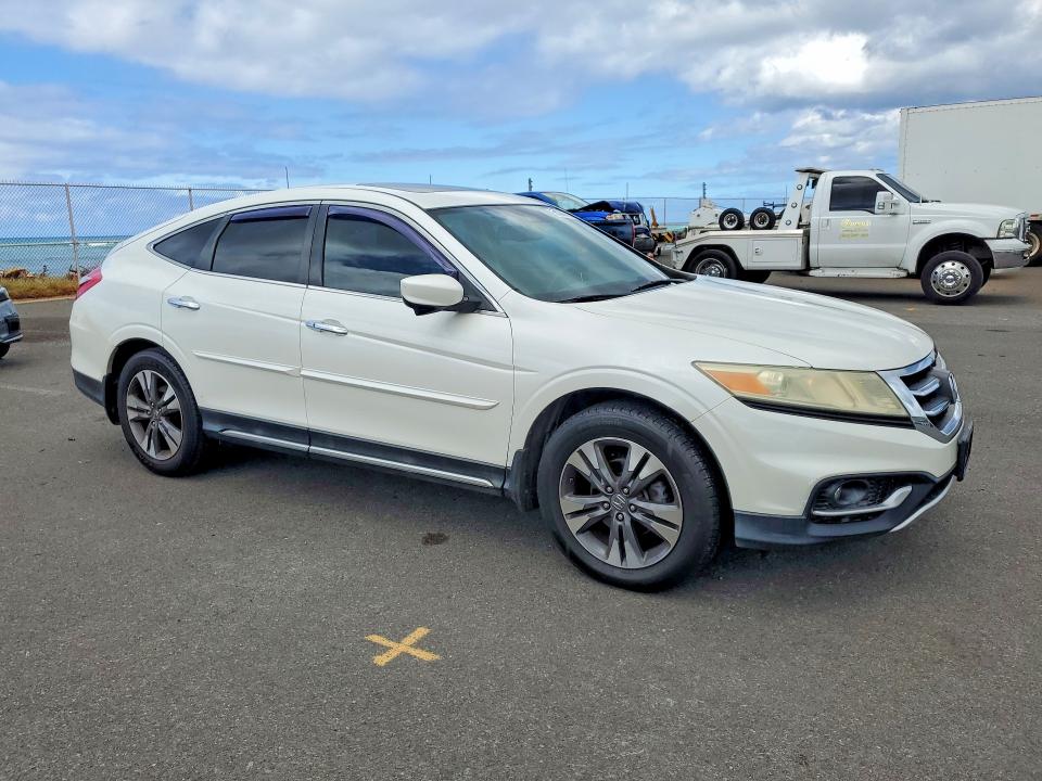 56368766 :رقم المزاد ، 5J6TF1H51FL000155 vin ، 2015 Honda Crosstour مزاد بيع