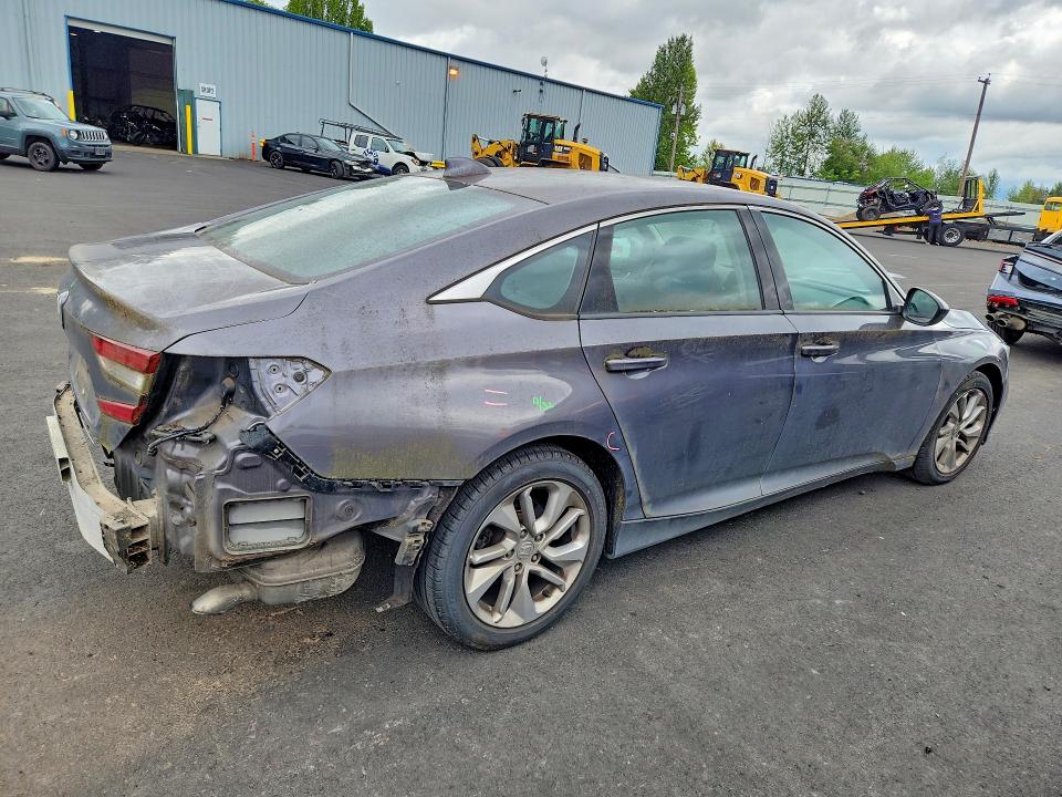 59089066 :رقم المزاد ، 1HGCV1F18JA031210 vin ، 2018 Honda Accord مزاد بيع