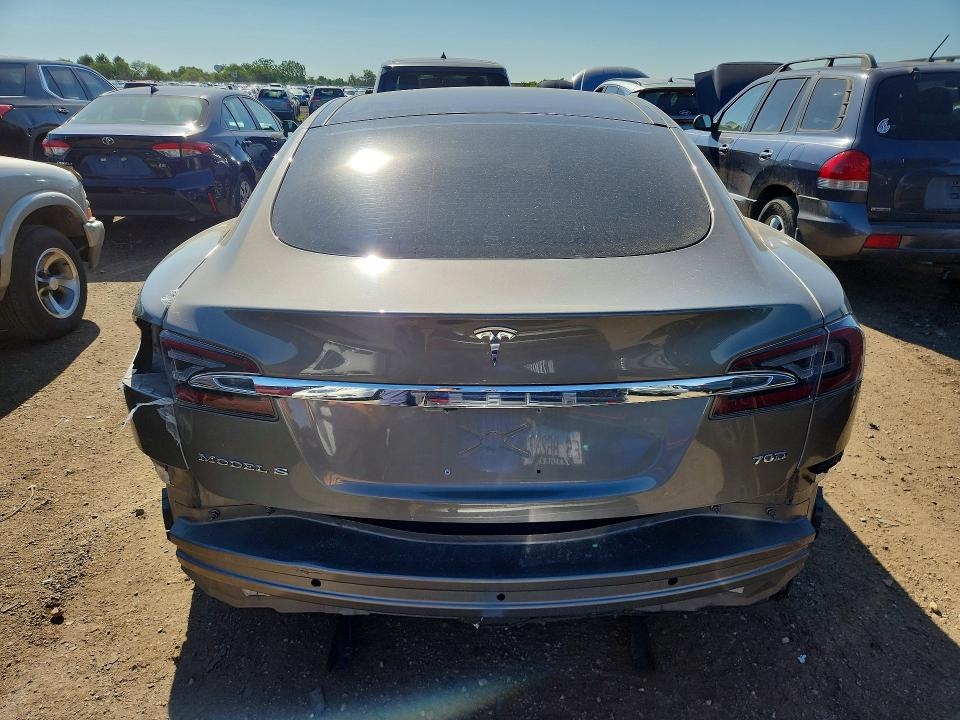 53388756 :رقم المزاد ، 5YJSA1S24FF097157 vin ، 2015 Tesla Model S مزاد بيع