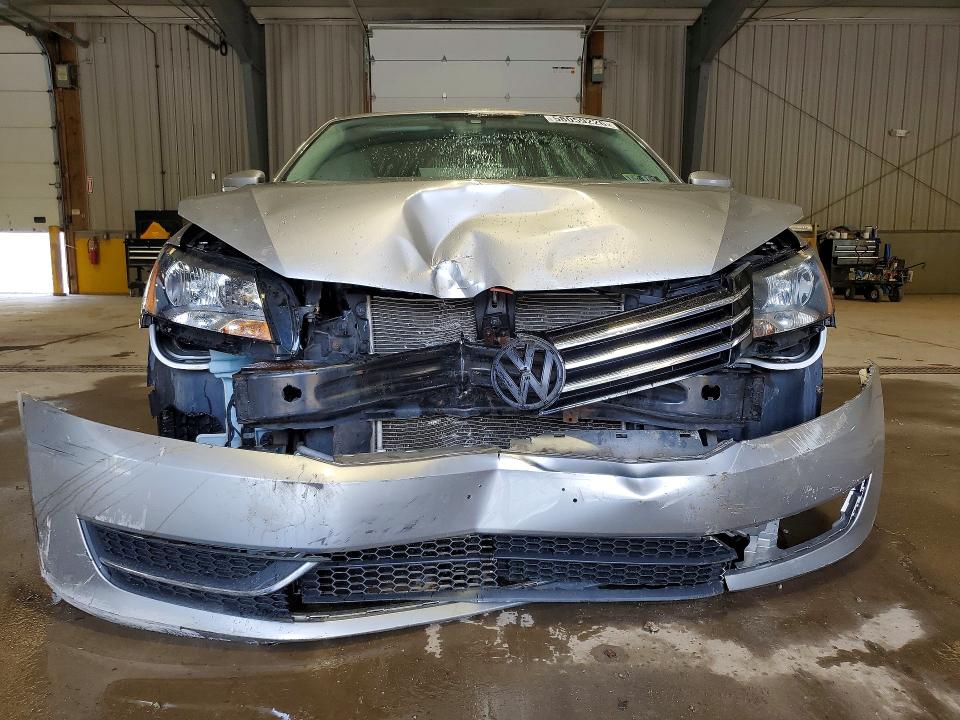 2013 Volkswagen Passat მანქანა იყიდება აუქციონზე, vin: 1VWBP7A3XDC089812, აუქციონის ნომერი: 58059226