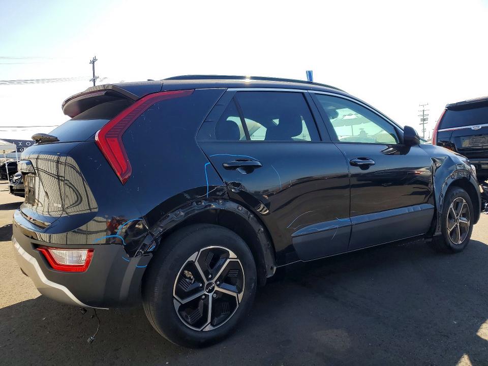 2024 Kia Niro მანქანა იყიდება აუქციონზე, vin: KNDCP3LE8R5128567, აუქციონის ნომერი: 58953536