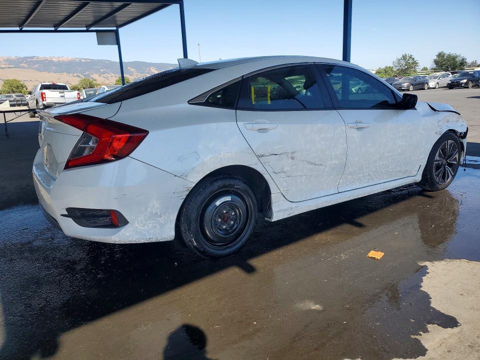 Продаж на аукціоні авто 2017 Honda Civic, vin: 2HGFC1F32HH647825, номер лоту: 58782576