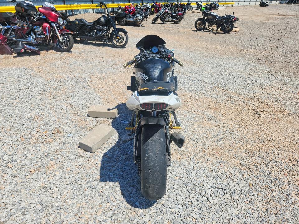 57588716 :رقم المزاد ، JYARJ06Y75A005095 vin ، 2005 Yamaha Yzfr6 مزاد بيع