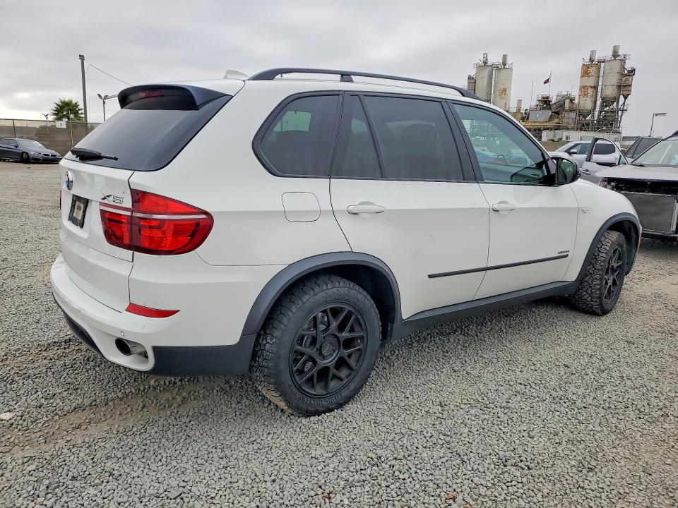 58491416 :رقم المزاد ، 5UXZV4C5XD0E03465 vin ، 2013 Bmw X5 مزاد بيع