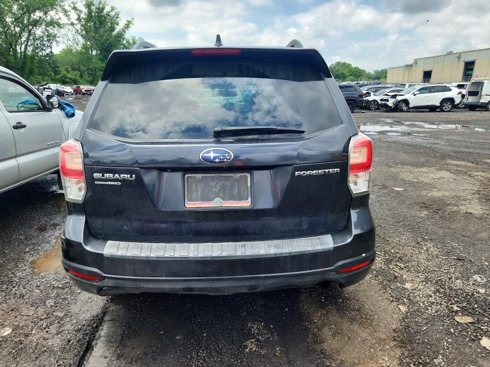 2018 Subaru Forester მანქანა იყიდება აუქციონზე, vin: JF2SJAGC7JH574322, აუქციონის ნომერი: 58276136