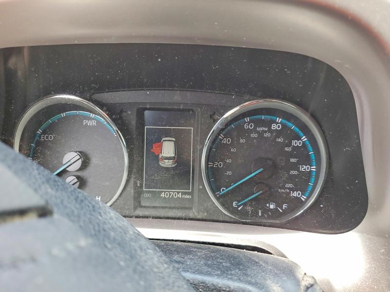 58588016 :رقم المزاد ، JTMDJREV9JD233439 vin ، 2018 Toyota Rav4 مزاد بيع