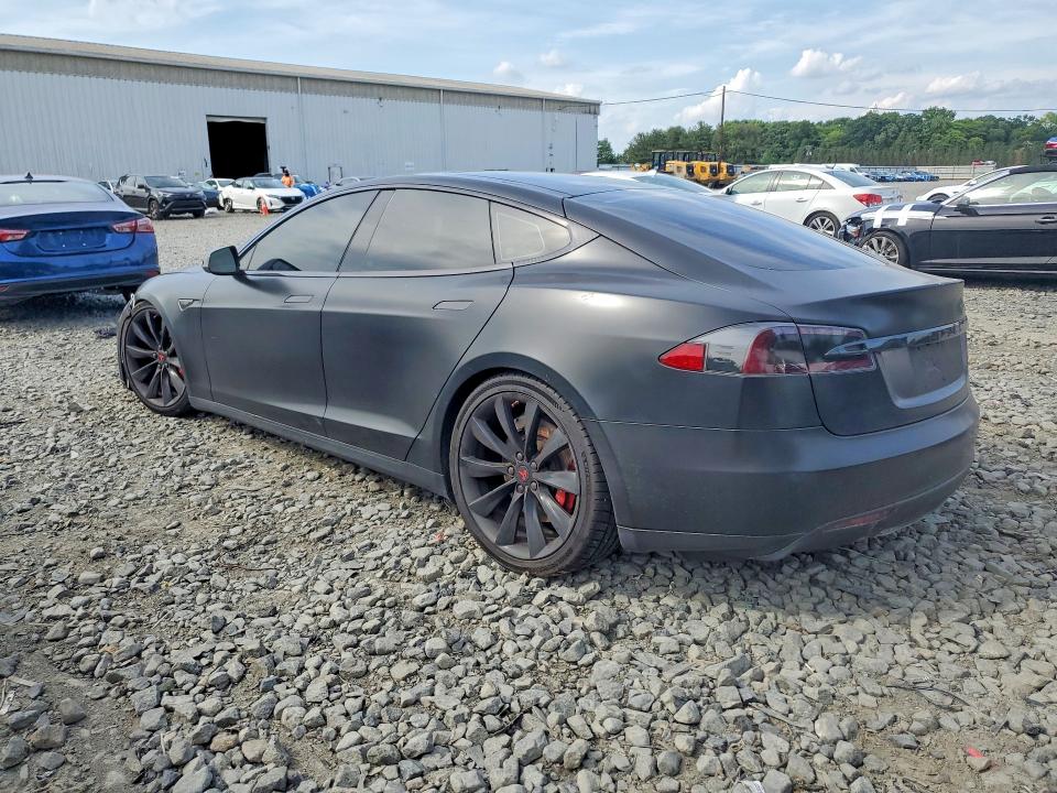 2015 Tesla Model S მანქანა იყიდება აუქციონზე, vin: 5YJSA4H20FFP75444, აუქციონის ნომერი: 57170276