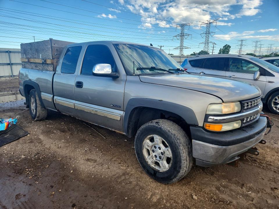 2001 Chevrolet Silverado მანქანა იყიდება აუქციონზე, vin: 2GCEK19T811299634, აუქციონის ნომერი: 57369546