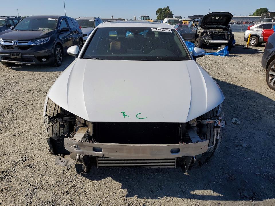 Продажа на аукционе авто 2019 Audi A4, vin: WAUENAF4XKA039485, номер лота: 57141376