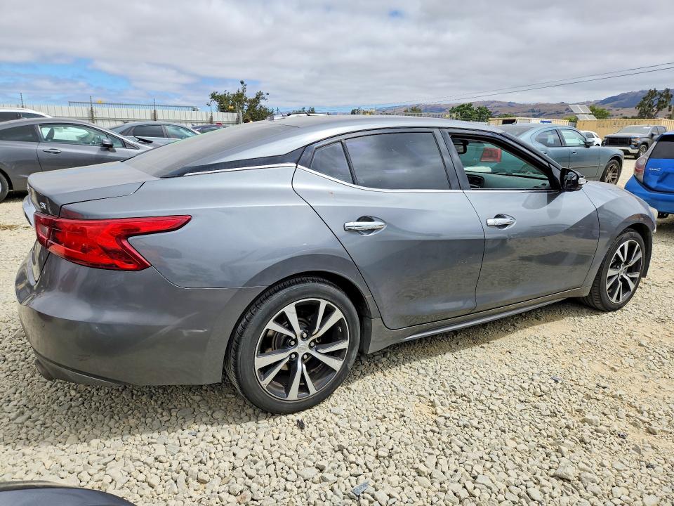 58128986 :رقم المزاد ، 1N4AA6AP7JC387135 vin ، 2018 Nissan Maxima مزاد بيع