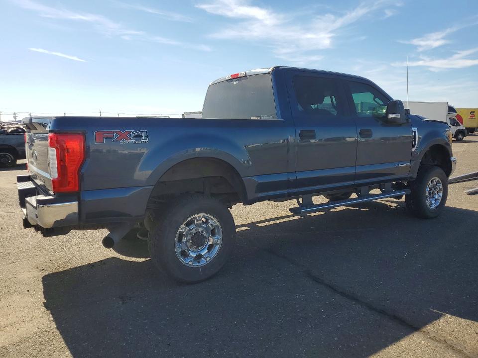 55632386 :رقم المزاد ، 1FT8W3BTXHEB92052 vin ، 2017 Ford F-350 Super Duty مزاد بيع