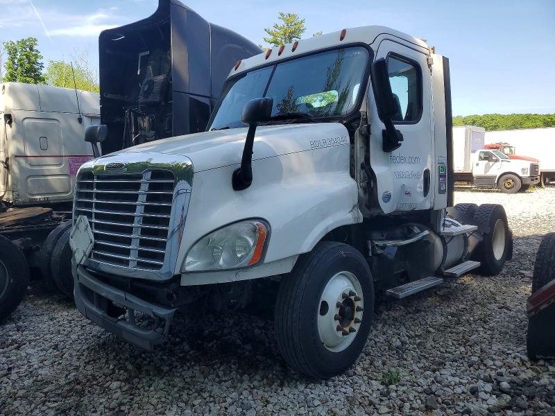 2014 Freightliner Cascadia მანქანა იყიდება აუქციონზე, vin: 1FUBGDDV2ELFN7172, აუქციონის ნომერი: 55759276