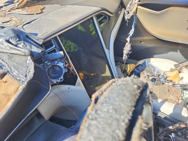 57669636 :رقم المزاد ، 5YJSA1E27GF139432 vin ، 2016 Tesla Model S مزاد بيع