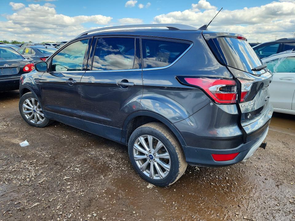 2018 Ford Escape მანქანა იყიდება აუქციონზე, vin: 1FMCU9J95JUD34890, აუქციონის ნომერი: 57895066