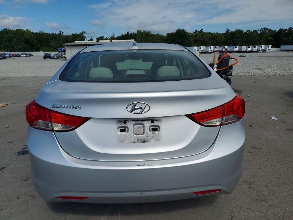 56458156 :رقم المزاد ، 5NPDH4AE6DH286196 vin ، 2013 Hyundai Elantra مزاد بيع