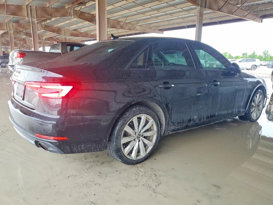 54486166 :رقم المزاد ، WAUKMAF42JA128018 vin ، 2018 Audi A4 مزاد بيع