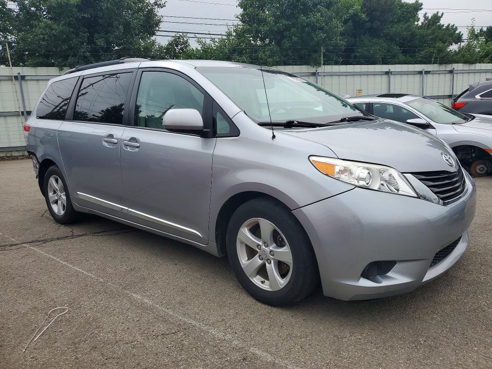 2011 Toyota Sienna მანქანა იყიდება აუქციონზე, vin: 5TDKK3DC5BS163915, აუქციონის ნომერი: 56028226