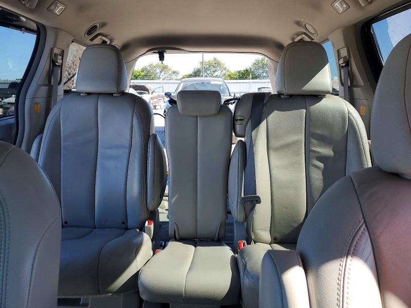 2013 Toyota Sienna მანქანა იყიდება აუქციონზე, vin: 5TDYK3DC0DS299821, აუქციონის ნომერი: 58590036