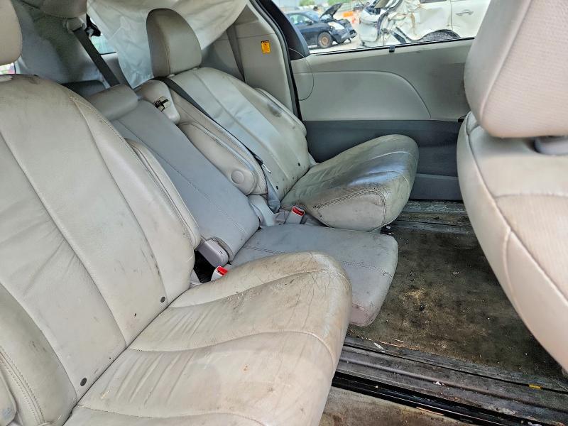 56685006 :رقم المزاد ، 5TDYK3DC8CS259677 vin ، 2012 Toyota Sienna مزاد بيع
