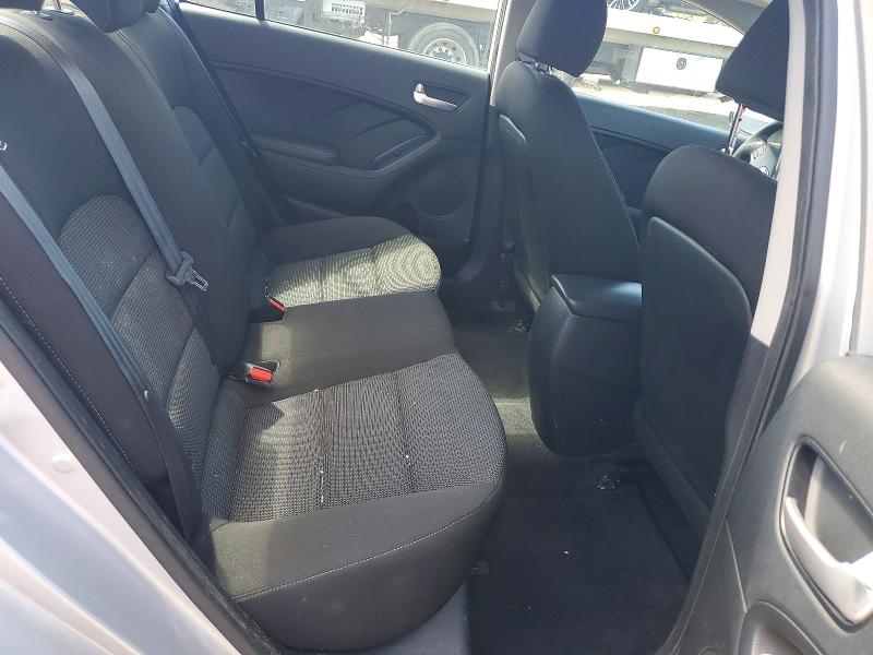 57973066 :رقم المزاد ، 3KPFK4A74HE029365 vin ، 2017 Kia Forte مزاد بيع
