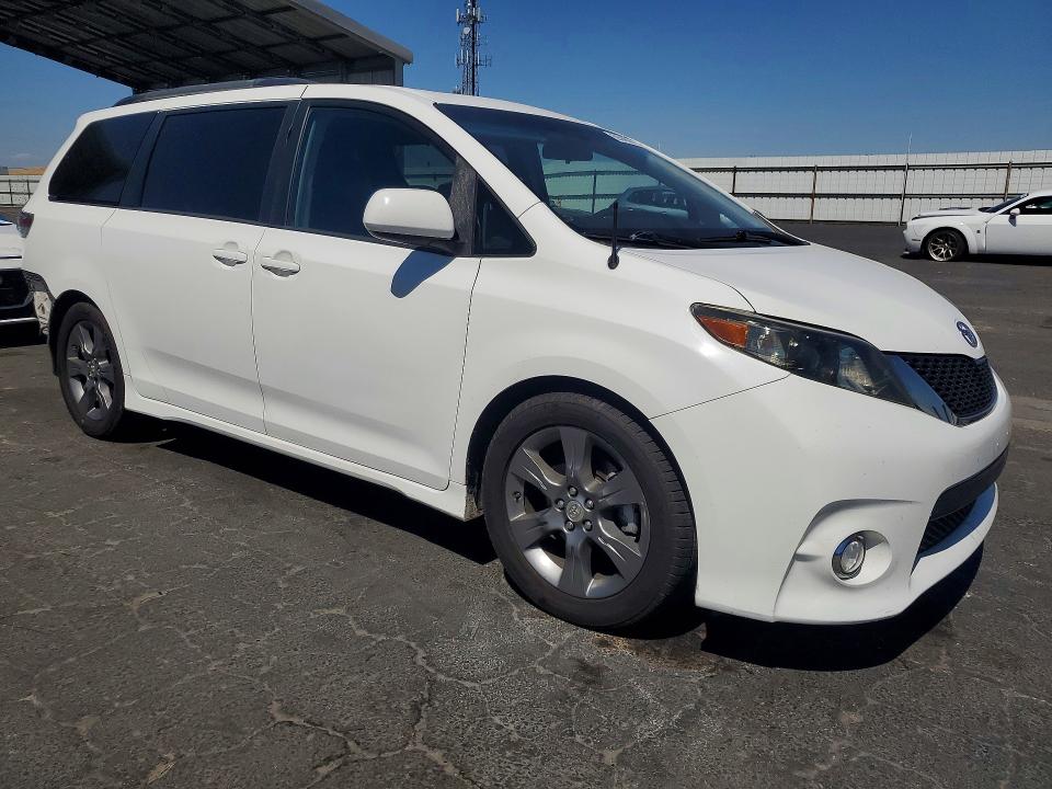 Продаж на аукціоні авто 2011 Toyota Sienna, vin: 5TDXK3DC8BS067850, номер лоту: 59348386