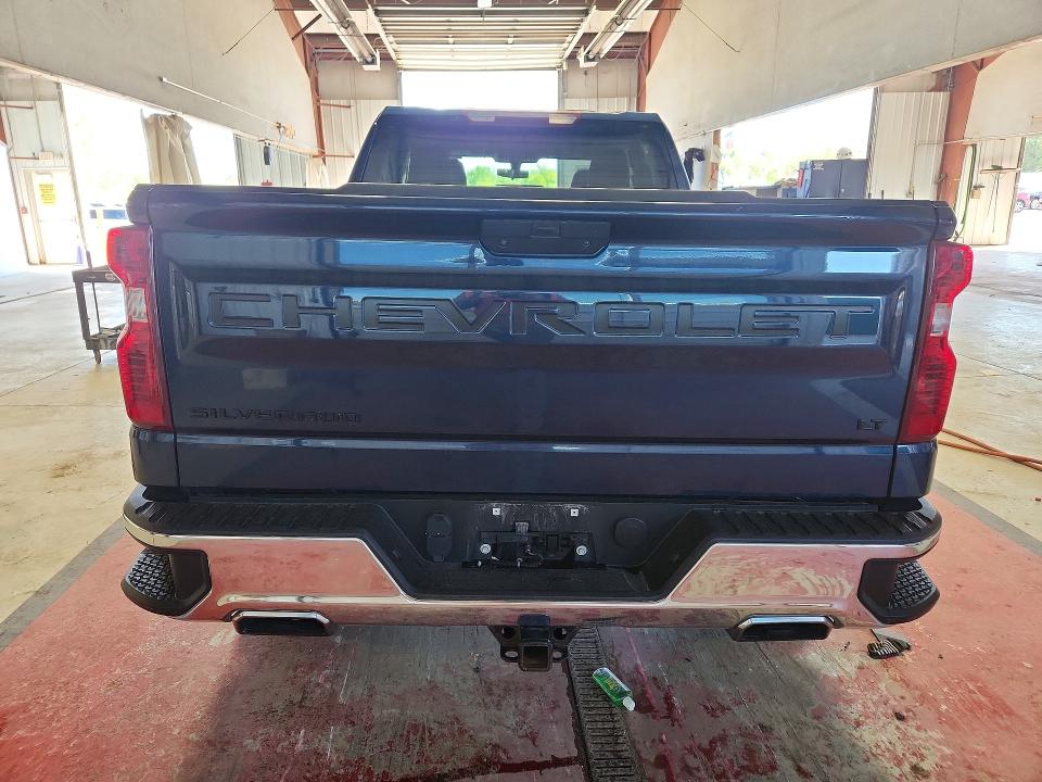 56118896 :رقم المزاد ، 1GCRYDED1MZ417163 vin ، 2021 Chevrolet Silverado مزاد بيع