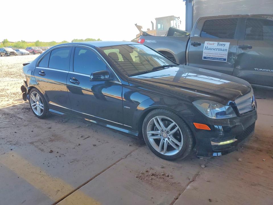 57052346 :رقم المزاد ، WDDGF4HB4CR221018 vin ، 2012 Mercedes-benz C مزاد بيع