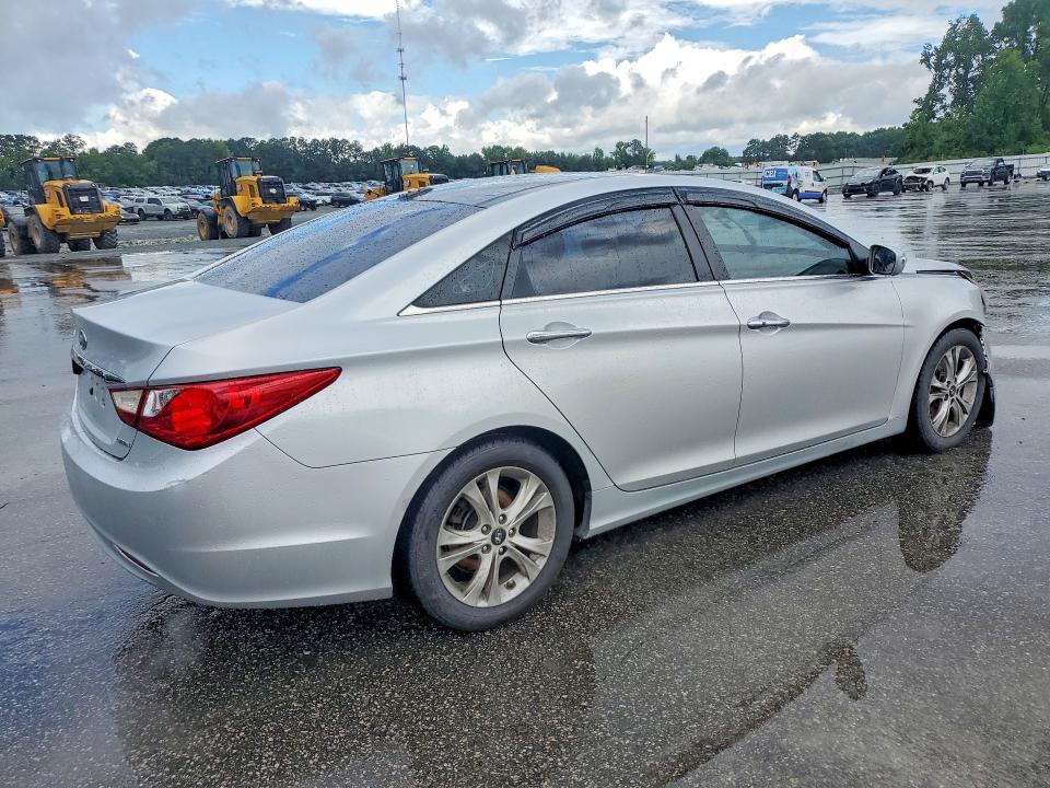 58212726 :رقم المزاد ، 5NPEC4AC8DH597517 vin ، 2013 Hyundai Sonata مزاد بيع