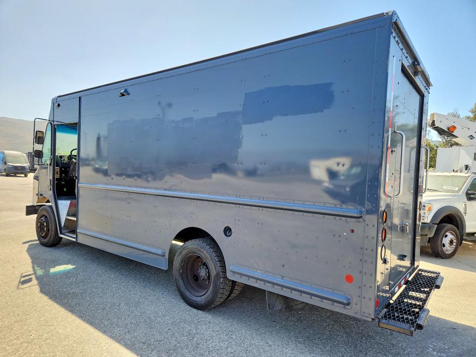 Продаж на аукціоні авто 2020 Freightliner Chassis, vin: 4UZAC2EA2LCMH8049, номер лоту: 57091206