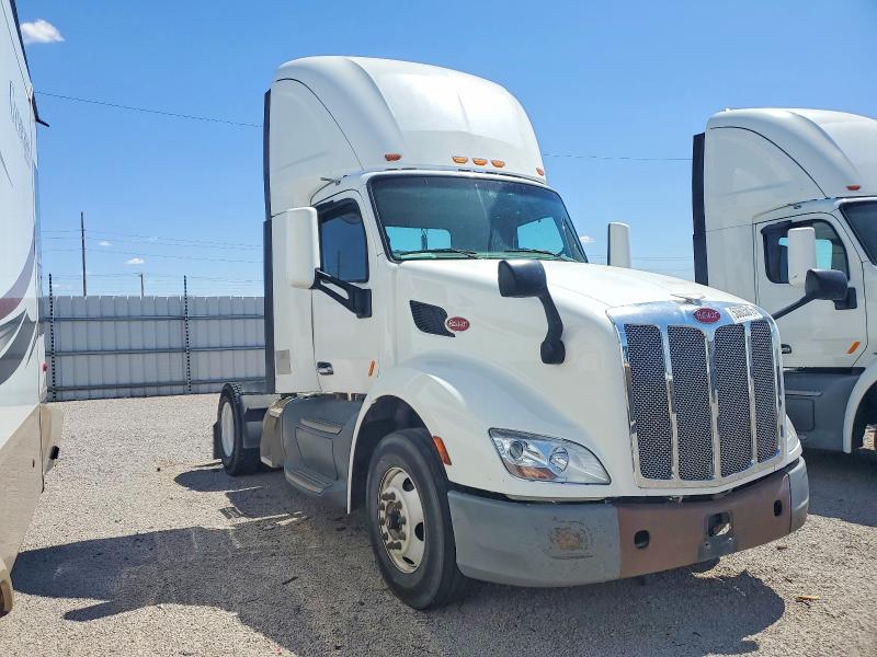 Продаж на аукціоні авто 2018 Peterbilt 579, vin: 1XPBA48X0JD478197, номер лоту: 50605816
