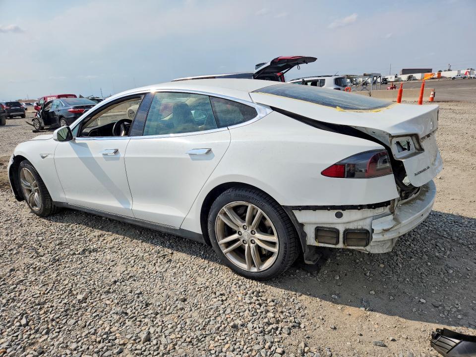 57266186 :رقم المزاد ، 5YJSA1S19EFP60860 vin ، 2014 Tesla Model S مزاد بيع