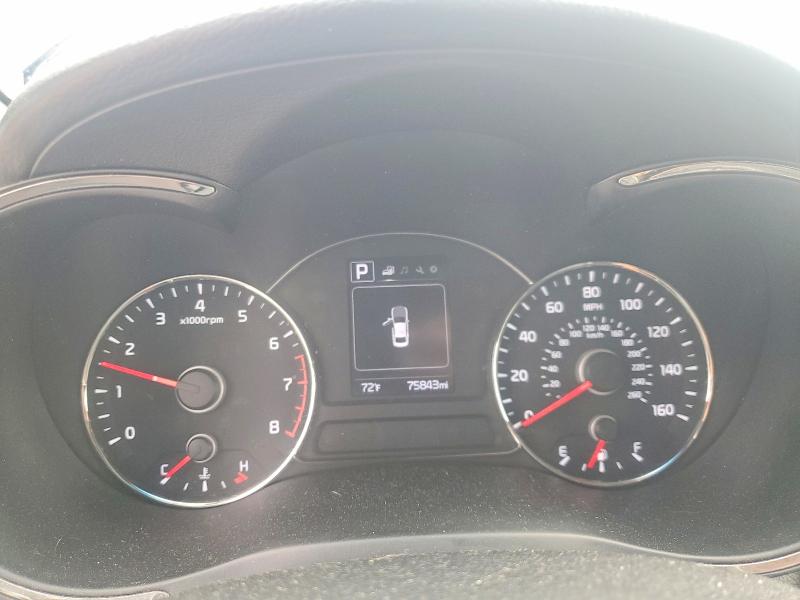 56076796 :رقم المزاد ، 3KPFN5A37HE112296 vin ، 2017 Kia Forte5 مزاد بيع
