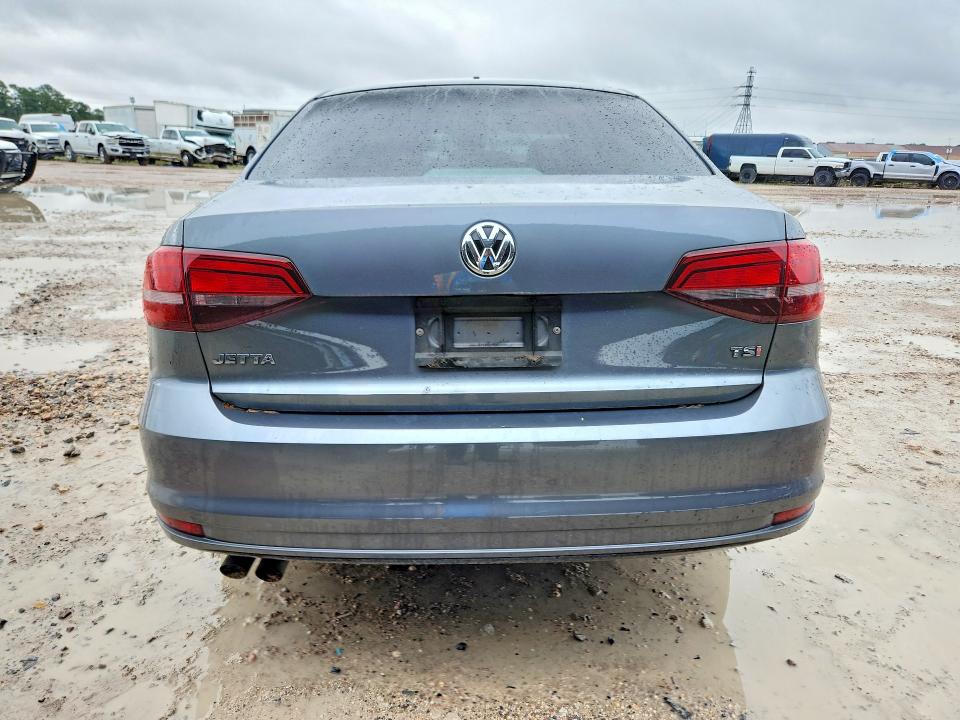 56158126 :رقم المزاد ، 3VW267AJ9GM276317 vin ، 2016 Volkswagen Jetta مزاد بيع