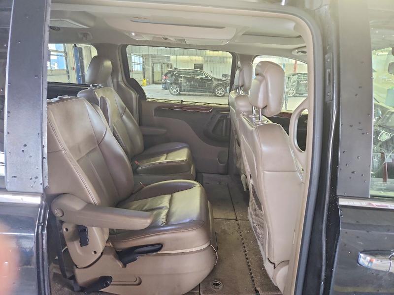 58440806 :رقم المزاد ، 2A4RR6DG0BR500234 vin ، 2011 Chrysler Town & Country مزاد بيع